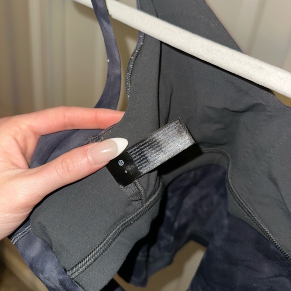 Lululemon Align Tank Diamond Dye Blue Black Size 8 US Great condition - Picture 3 of 5